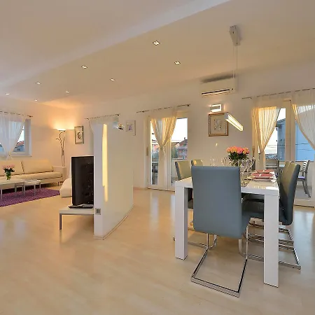 Bila By Interhome Feriehus