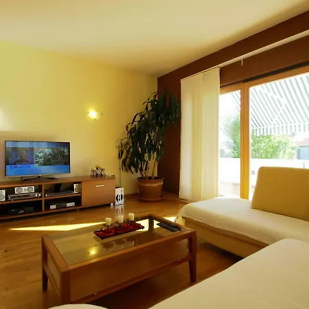 度假居 Bila By Interhome