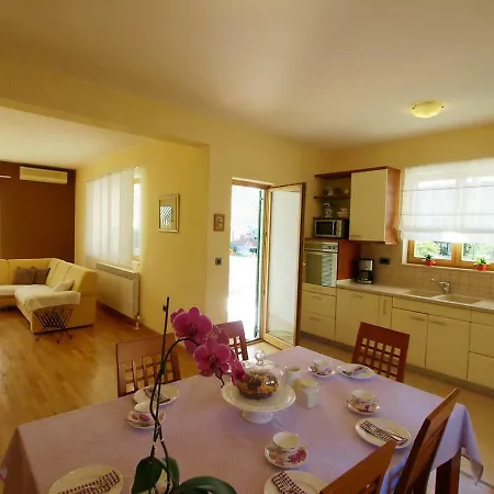 Bila By Interhome ザダル